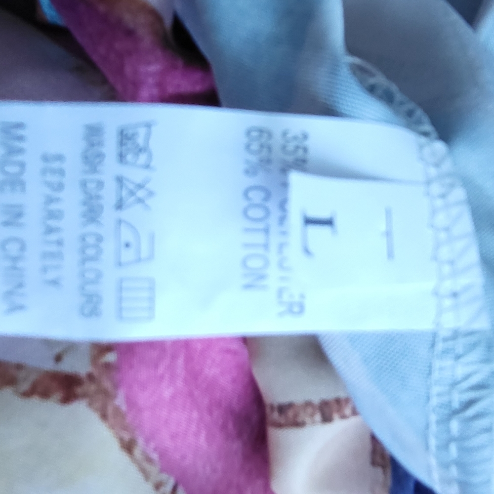 Lightweight LS patterned blouse - Picture 3 of 4